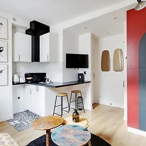  Appartement Pick A Flat's Apartements In Louvre-rivoli - Rue Du Roule