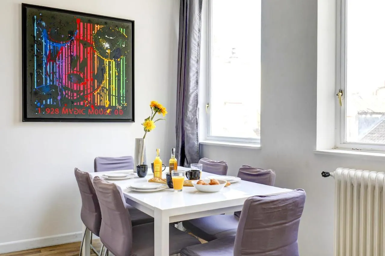 Louvre & Palais Royal - Cityapartmentstay Paris France